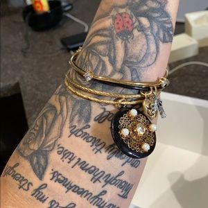 Juicy couture women bracelets